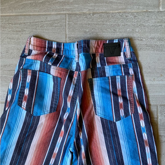 L&B Wide Leg- High Rise- Aztec Pattern Jeans - Picture 7 of 8